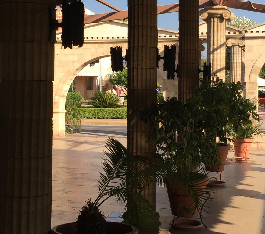 Nikos Ikies Hotel เธโอโลกอส ภายนอก รูปภาพ