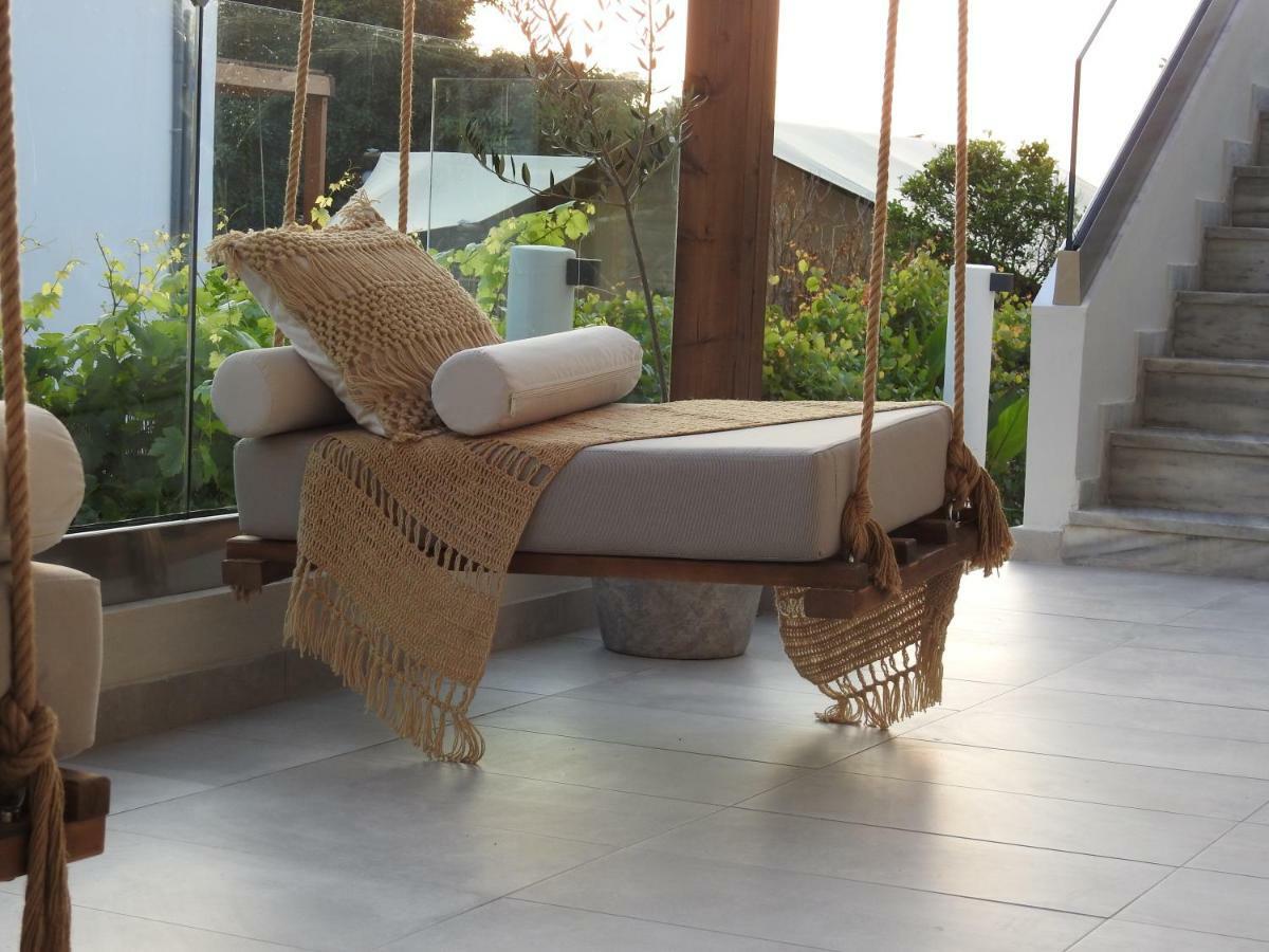 Nikos Ikies Hotel เธโอโลกอส ภายนอก รูปภาพ