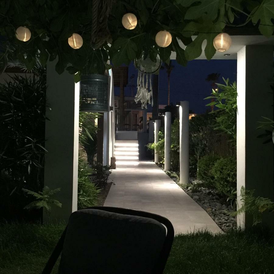 Nikos Ikies Hotel เธโอโลกอส ภายนอก รูปภาพ