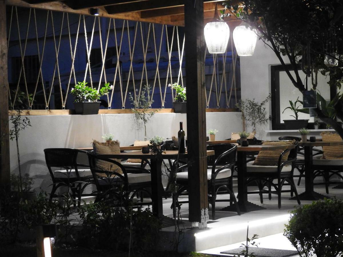 Nikos Ikies Hotel เธโอโลกอส ภายนอก รูปภาพ