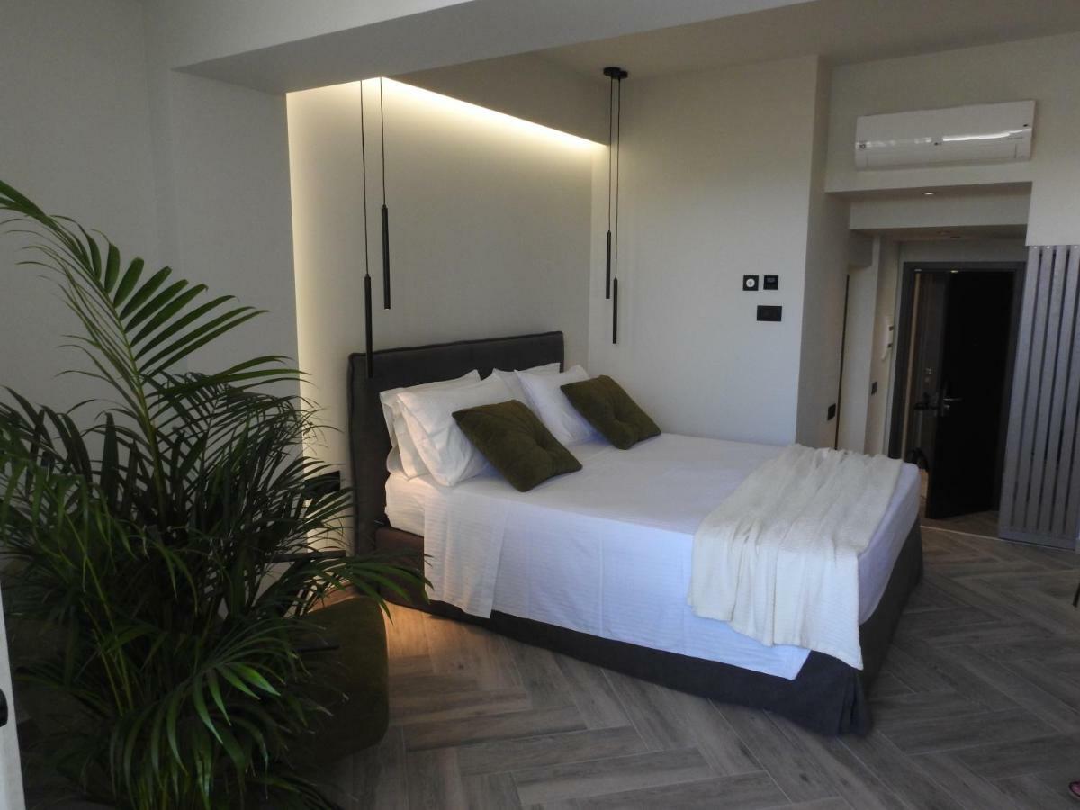 Nikos Ikies Hotel เธโอโลกอส ภายนอก รูปภาพ